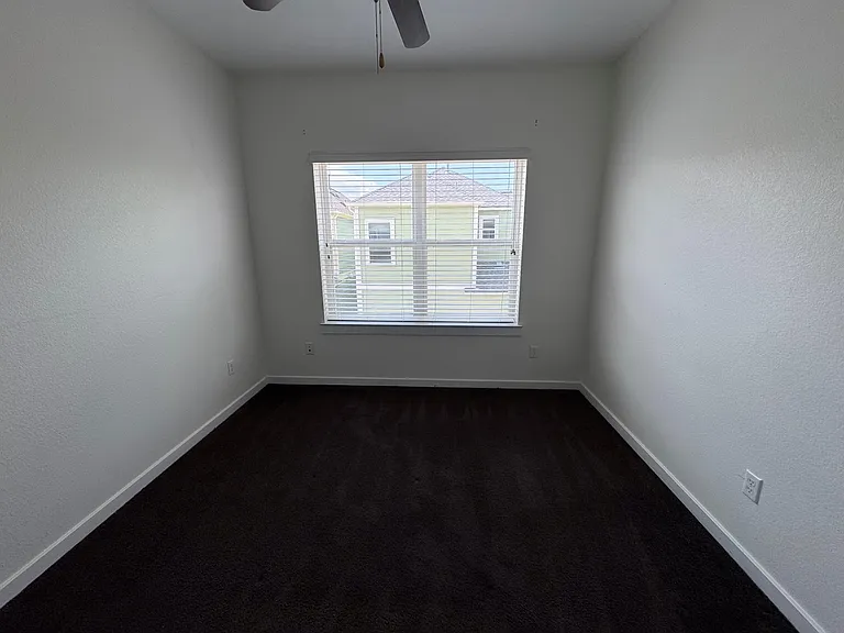 2033 Philomena St — Photo 13