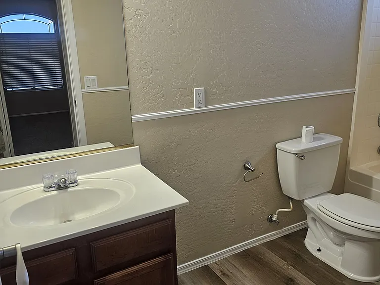 586 W Cobblestone Ct — Photo 12