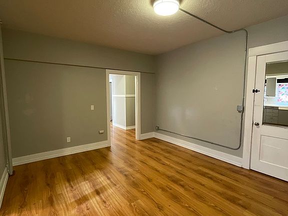 5th image of 330 W 1st St #1