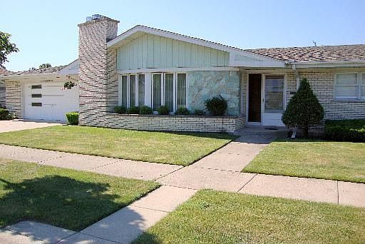 1st image of 8157 N Meacham Ct