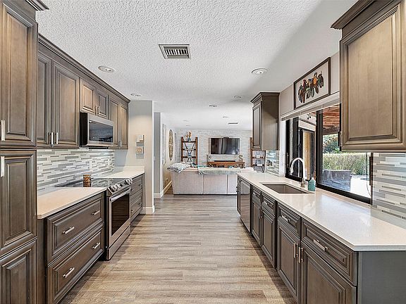 3rd image of 1668 NW 104th Avenue