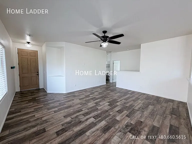 915 E Gold Dust Way — Photo 4
