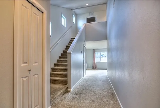 4 bed, 1622 sqft, $2,650 — Photo 2