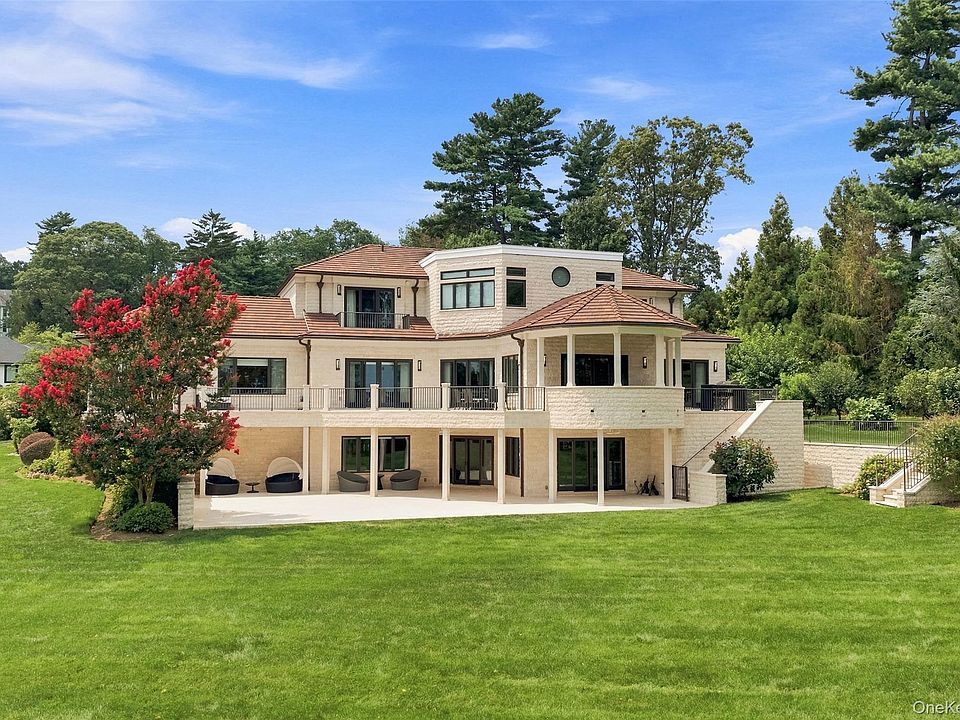 1st image of 900 W Shore Road