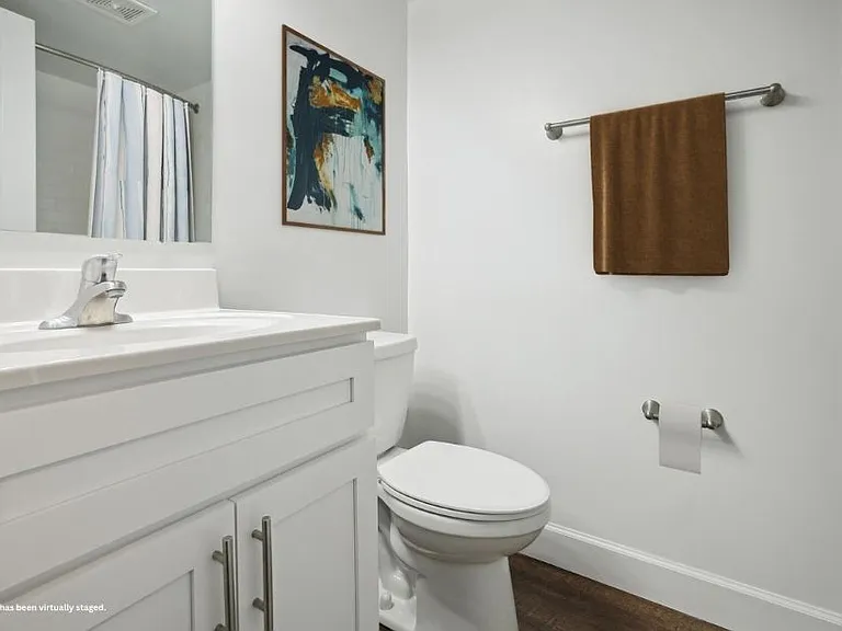 Satyr Hill Apartments — Photo 11