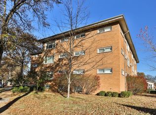 7055 Hampton Ave #201, Saint Louis, MO 63109