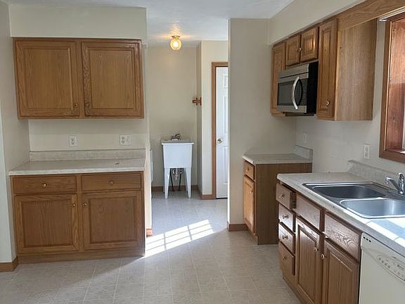 2nd image of 2156 Hollow Rd