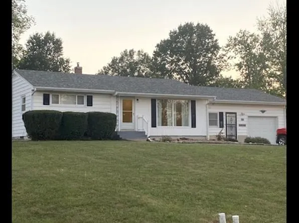 108 Lee Dr, Macon, MO 63552