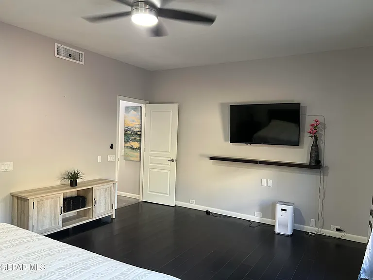 5656 Burning Tree Dr — Photo 42