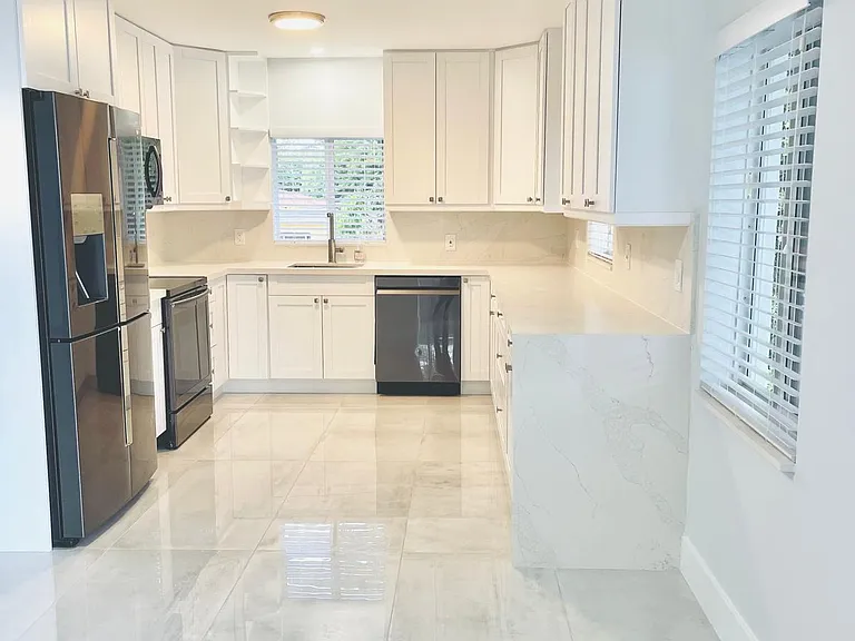 400 NW 48th St — Photo 12