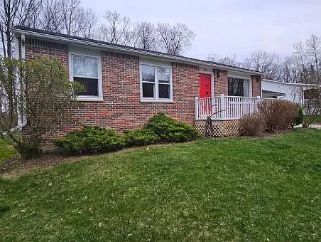 3 bed, 1.5 bath, 1565 sqft, $2,600 — Photo 2