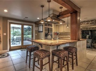 1 Summit Rd, Newtown, CT 06470