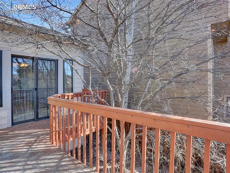 5650 Saddle Rock Rd — Photo 15