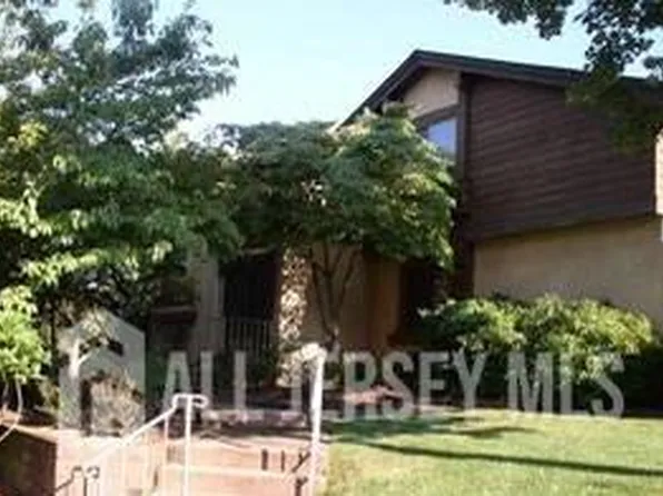 468 Sayre Dr, Princeton, NJ 08540