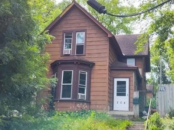 204 Granite St, Saint Paul, MN 55117