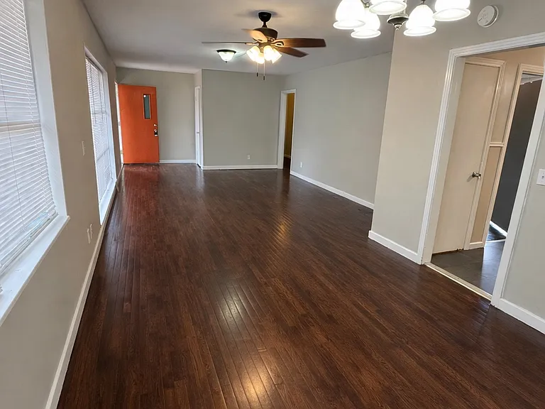 5555 Wayneland Dr — Photo 3
