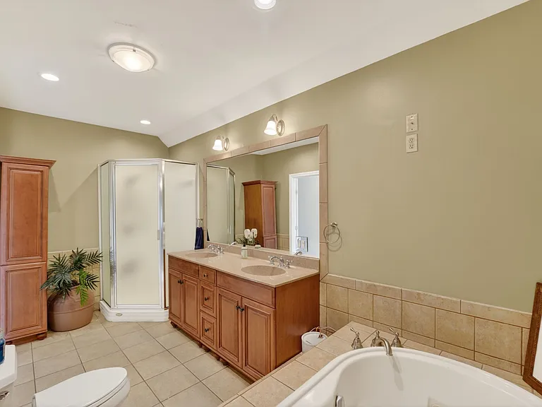 75 Elm St #1 — Photo 25