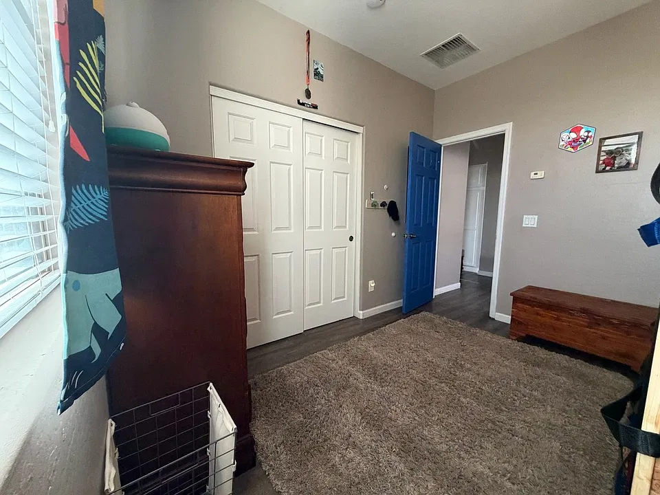 2341 E Alida Trl