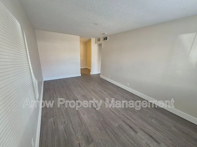 1315 F St #2 — Photo 6