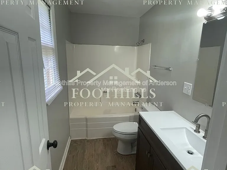 2505 Rolling Green Rd — Photo 8