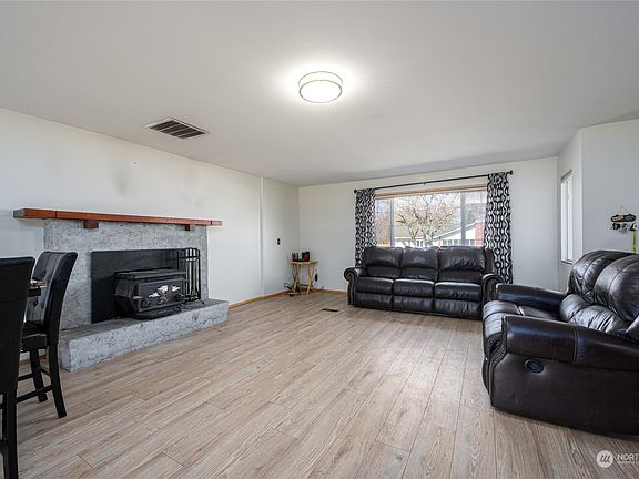 4th image of 2024 E Viewmont Dr
