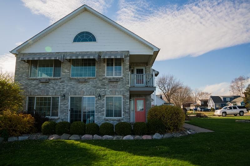 1st image of 7322 Lakeview Dr
