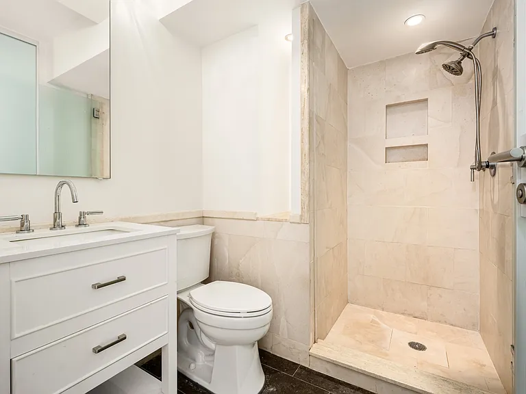136 W 17th St #5 — Photo 11