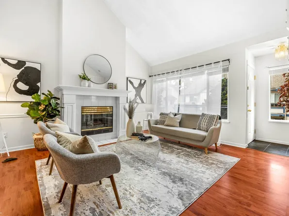 7837 120a St #222, Surrey, BC V3W 0W9