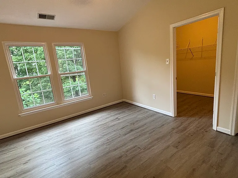 8879 Papillon Dr — Photo 13