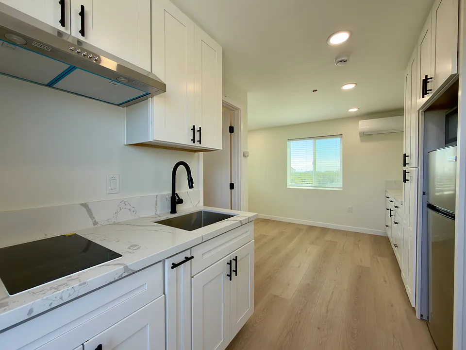 6602 Manning St #18