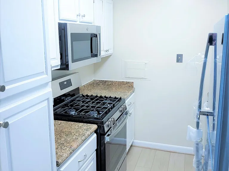 301 N Beauregard St #1001 — Photo 5