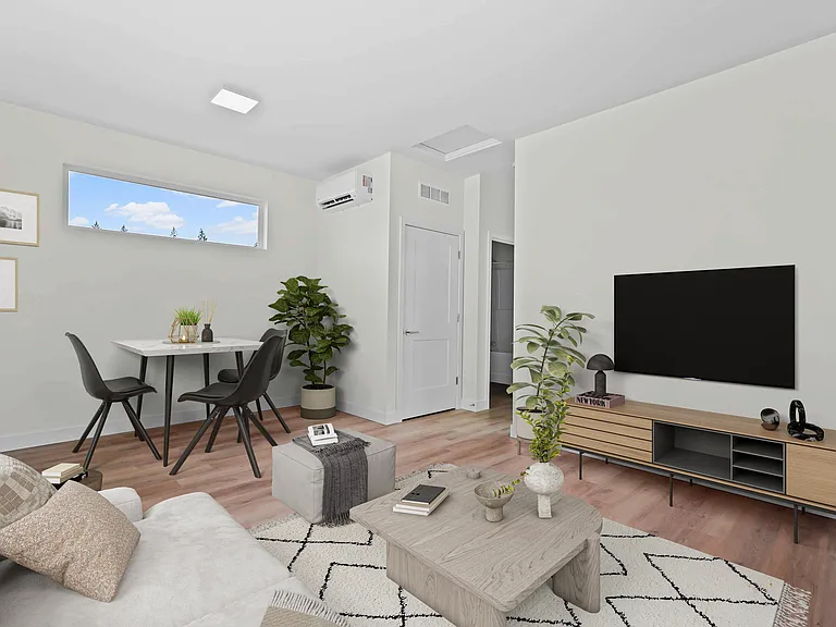 Residences at McCormick Village — Photo 8