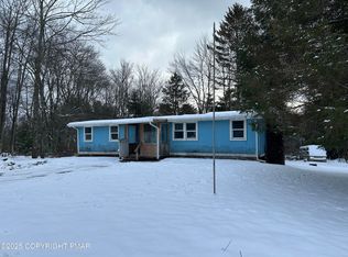 1280 Old Coach Dr, Blakeslee, PA 18610