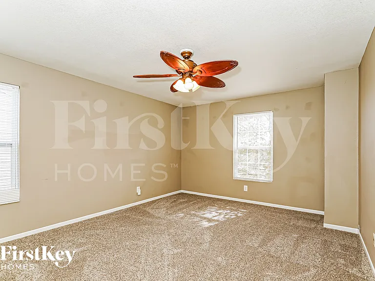 10702 Gathering Dr — Photo 8