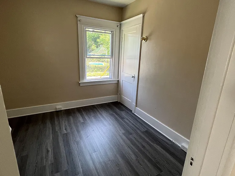 310 Chelsea Pl — Photo 13