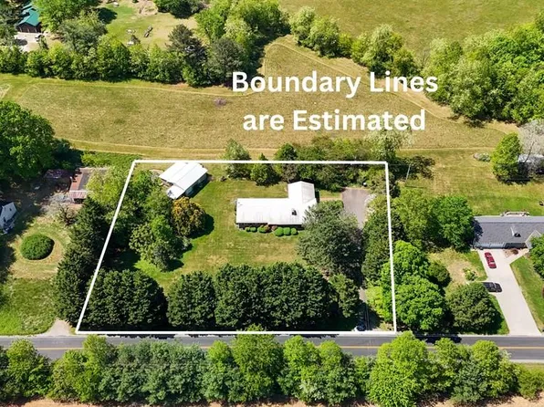 11830 Ararat Hwy, Claudville, VA 24076
