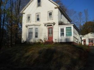 49 Union St, Farmington, NH 03835