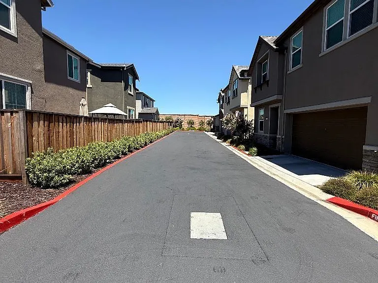 85 Savannah Ln — Photo 1