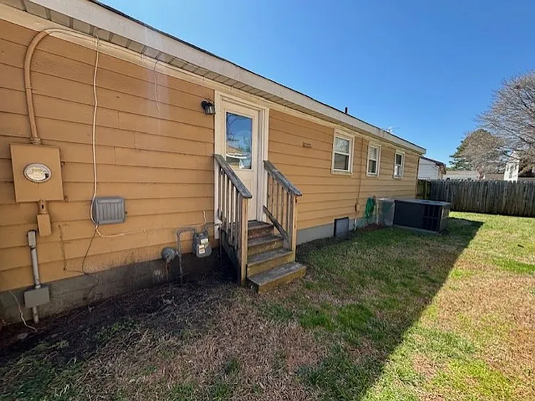 1407 Kay Ave — Photo 25