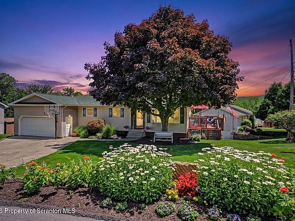 5th image of 212 Tulip Cir