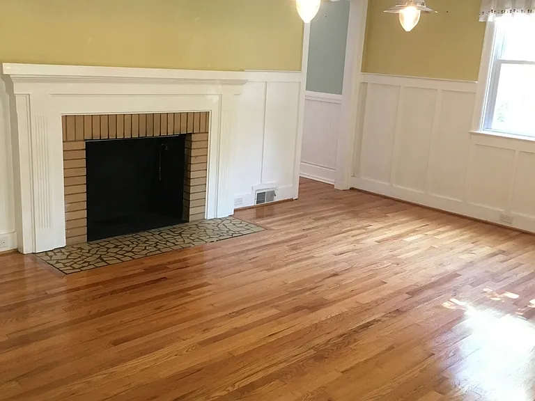 2461 Lyndhurst Ave — Photo 9