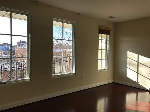 1 bed, 905 sqft, $2,950 — Photo 4