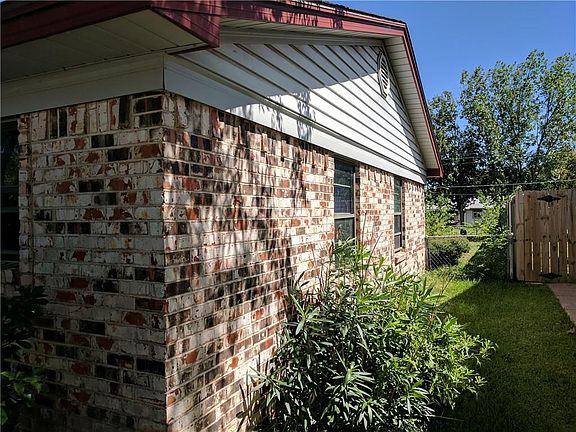 4th image of 3412 Bahamas Dr