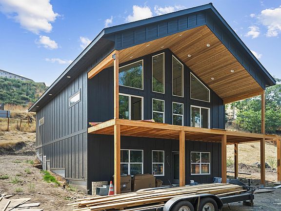 4th image of 533 Costley Ln