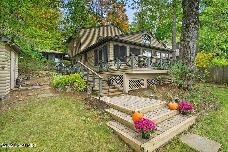 4th image of 3143 Oakley Way