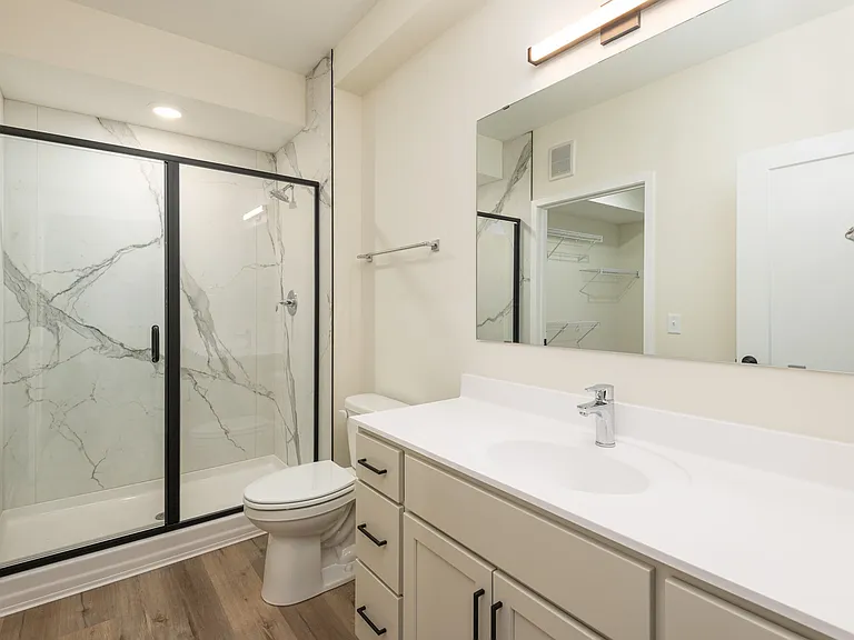The Uptown Apartments — Photo 24
