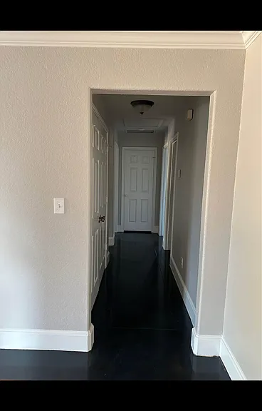 725 E Locust St — Photo 13