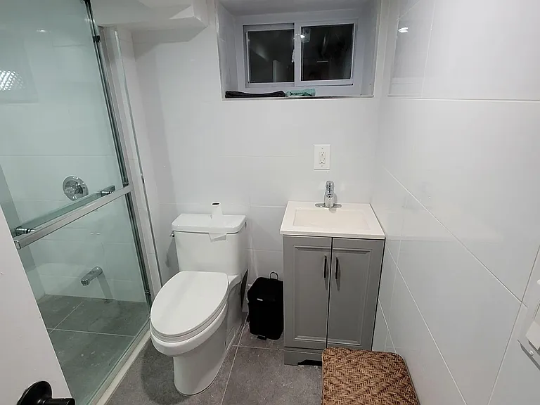 108 Riegelmann St — Photo 10