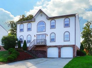 243 Jaclyn Dr, Cranberry Township, PA 16066