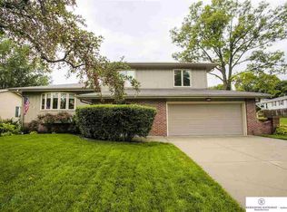 1506 Mayfair Dr, Omaha, NE 68144